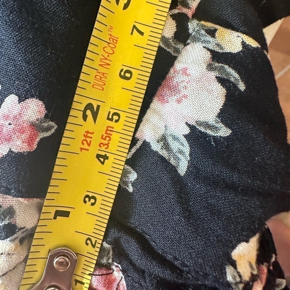 Hollister Jumpsuit Womens XS Romper Jumper Shorts Floral Halter Neck Black - Picture 9 of 10